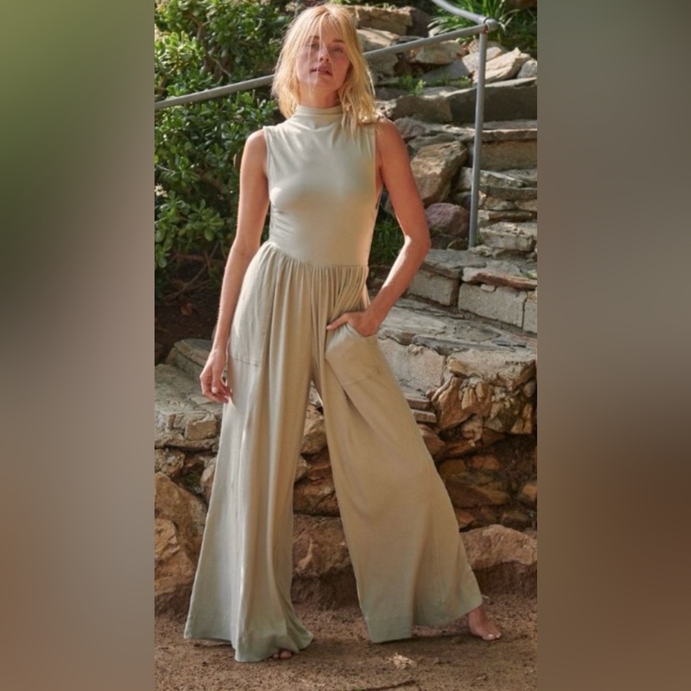 Sleeveless Open-Back Wide-Leg Jumpsuit in Sand - Picture 3 of 9